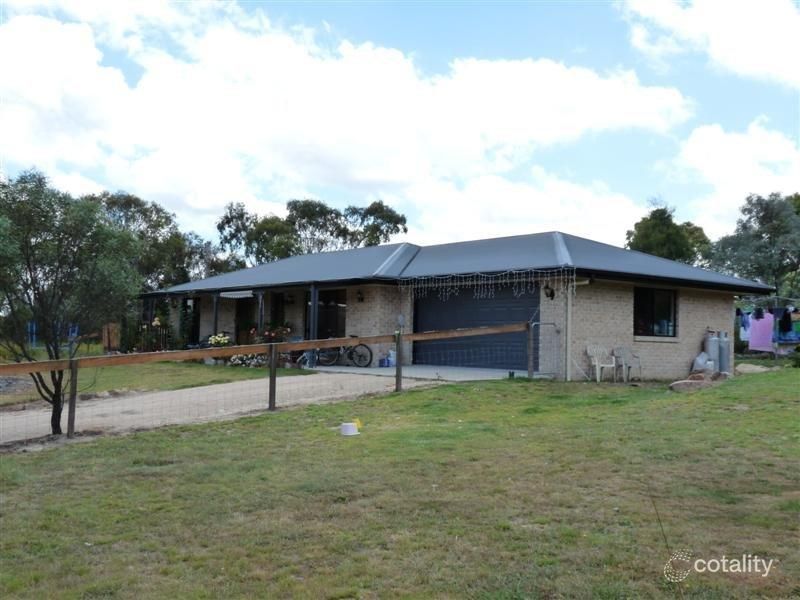 11 Sanderson Rd, Glen Aplin, QLD 4381