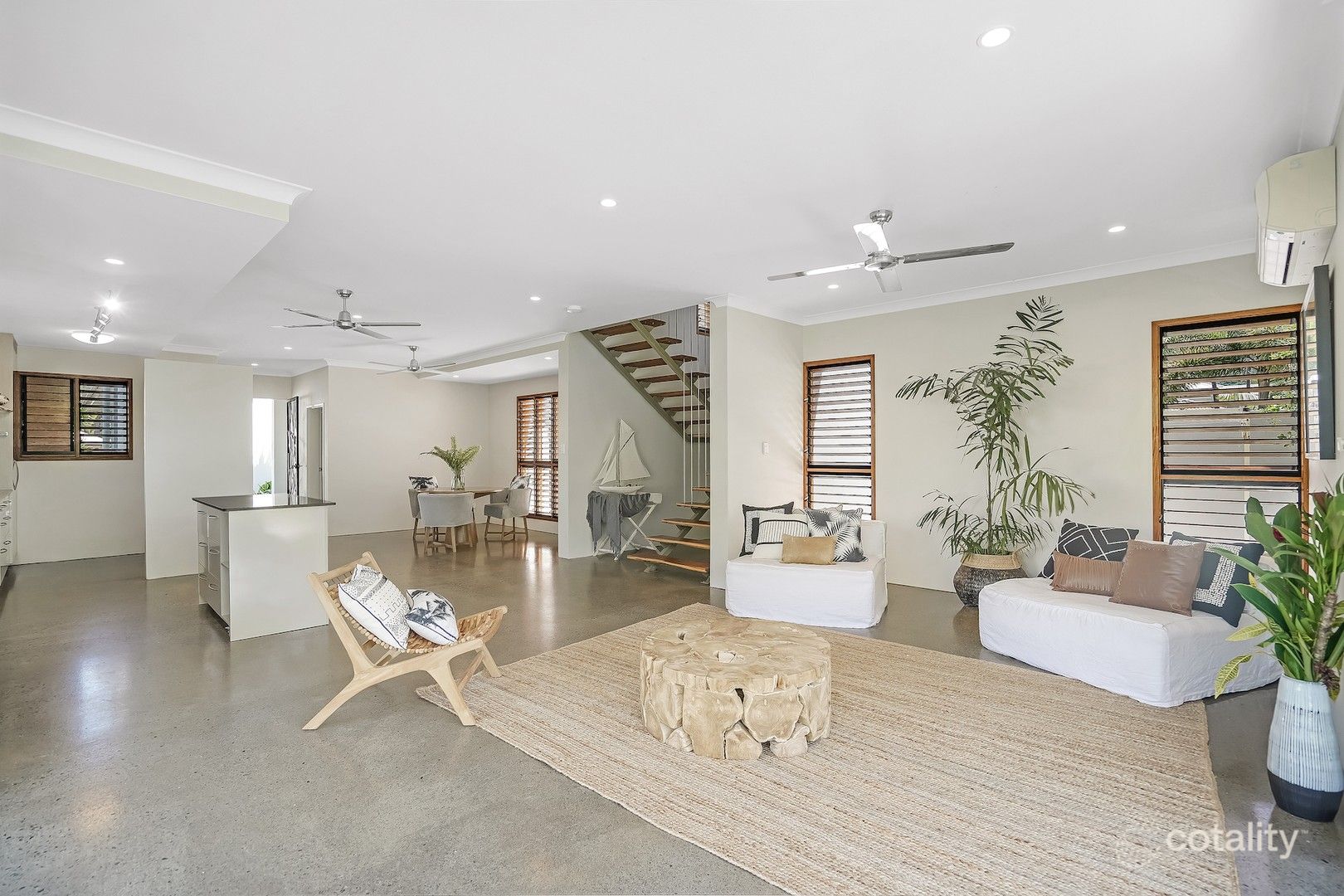 62 Cedar Rd, Palm Cove, QLD 4879
