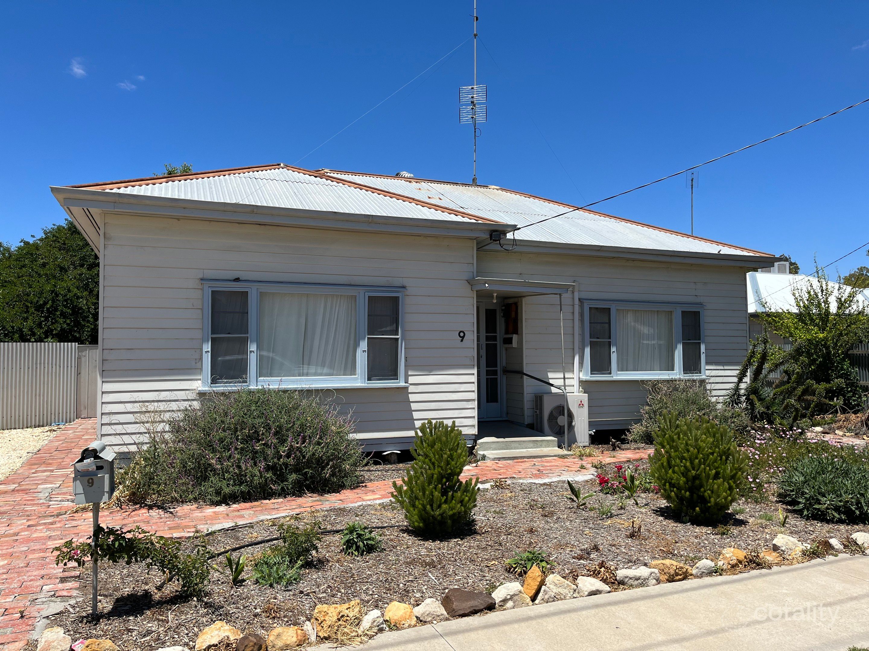 9 Woolcock St, Warracknabeal, VIC 3393