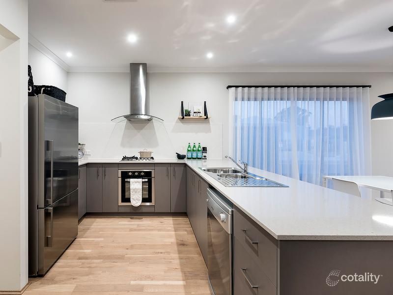 922 Aquamarine Pde, Treeby, WA 6164