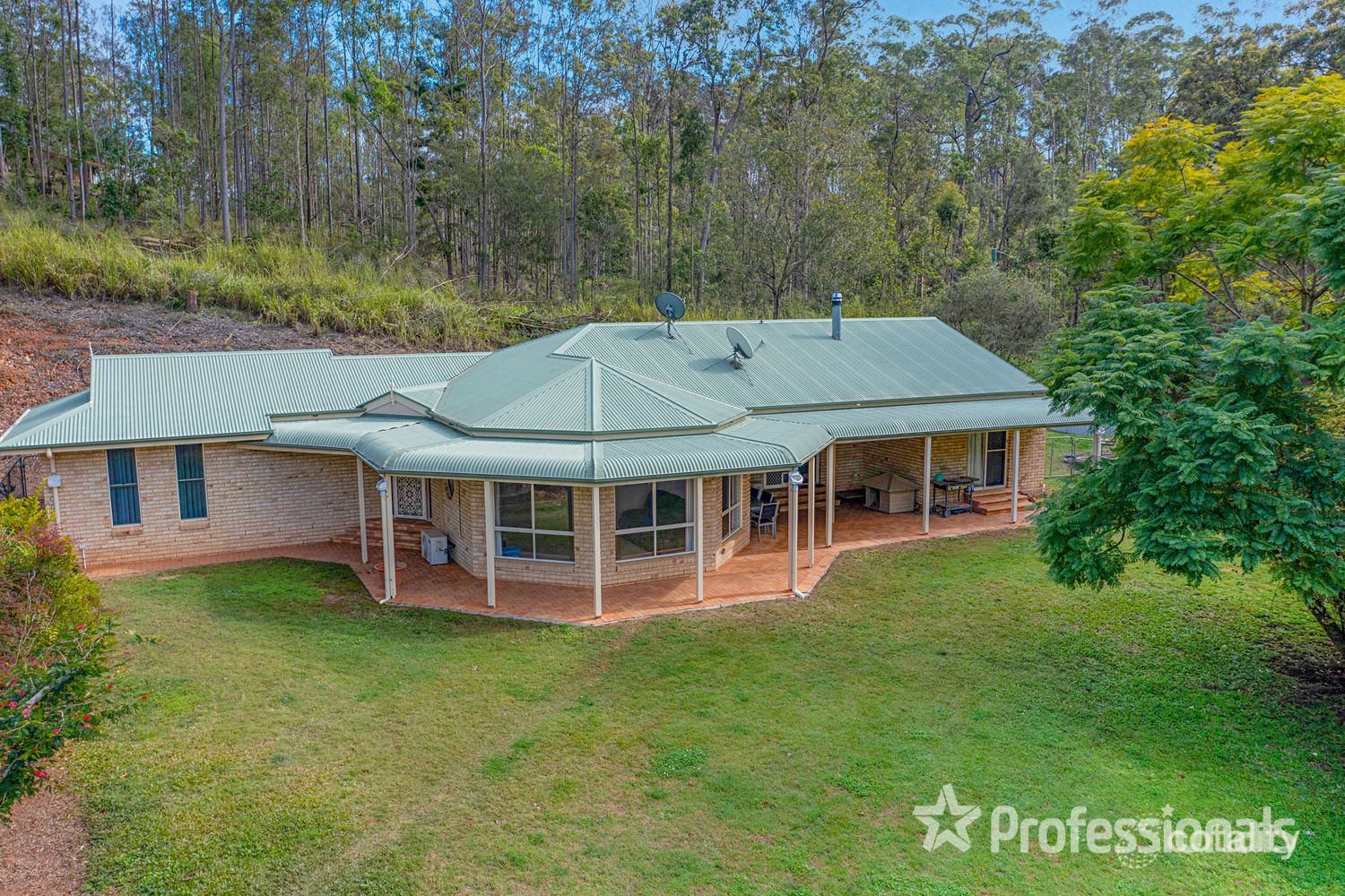 246 Young Rd, North Deep Creek, QLD 4570