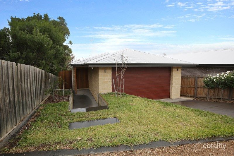 14 Nanton Cl, Lara, VIC 3212