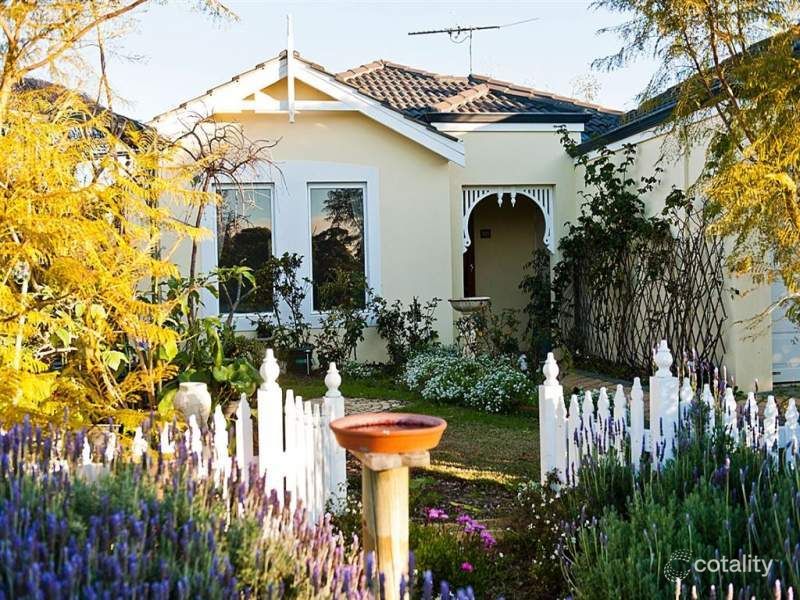 34 Clydebank Cres, Kinross, WA 6028