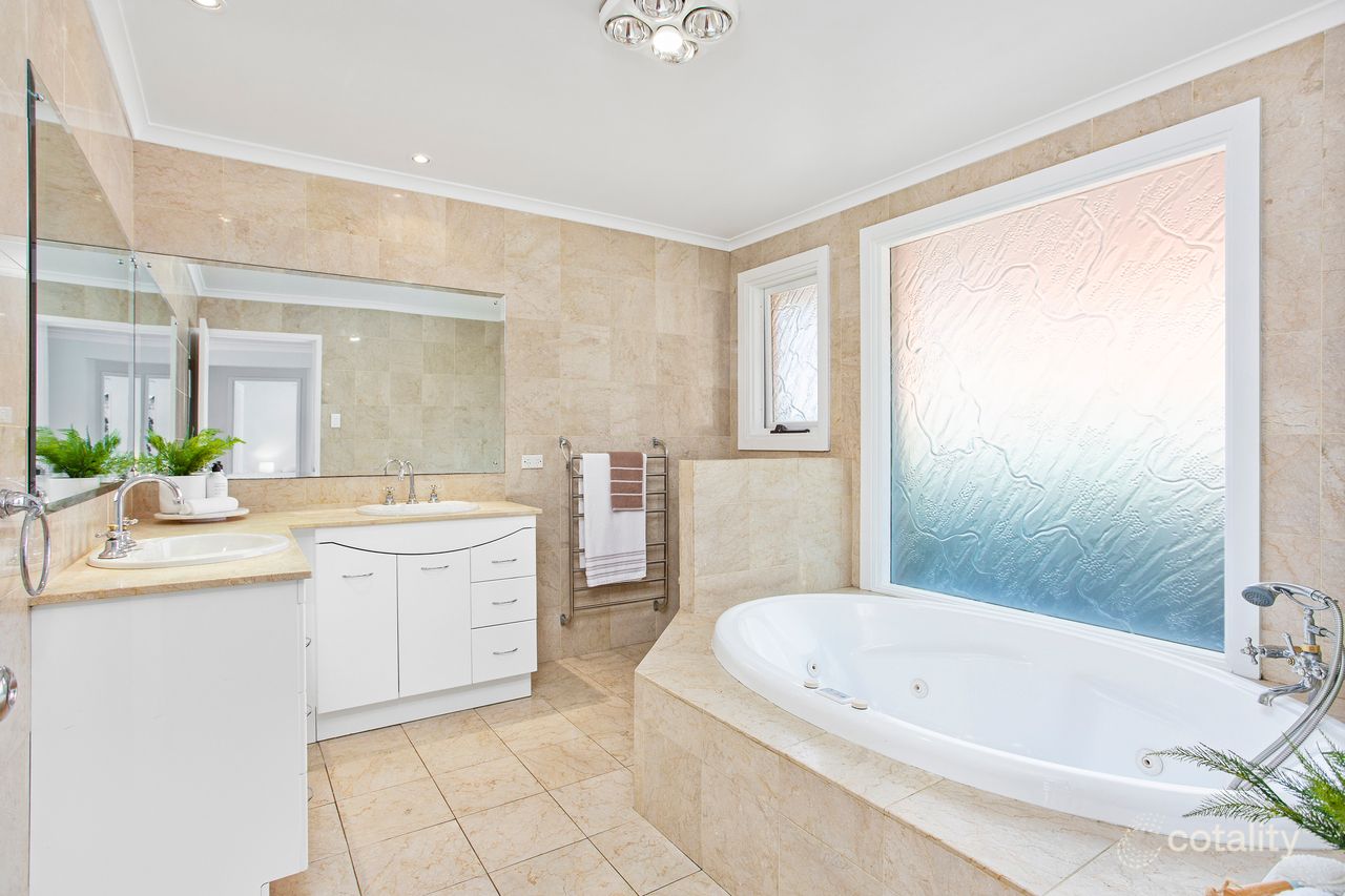 15 Talinga Ave, Kiama Downs, NSW 2533