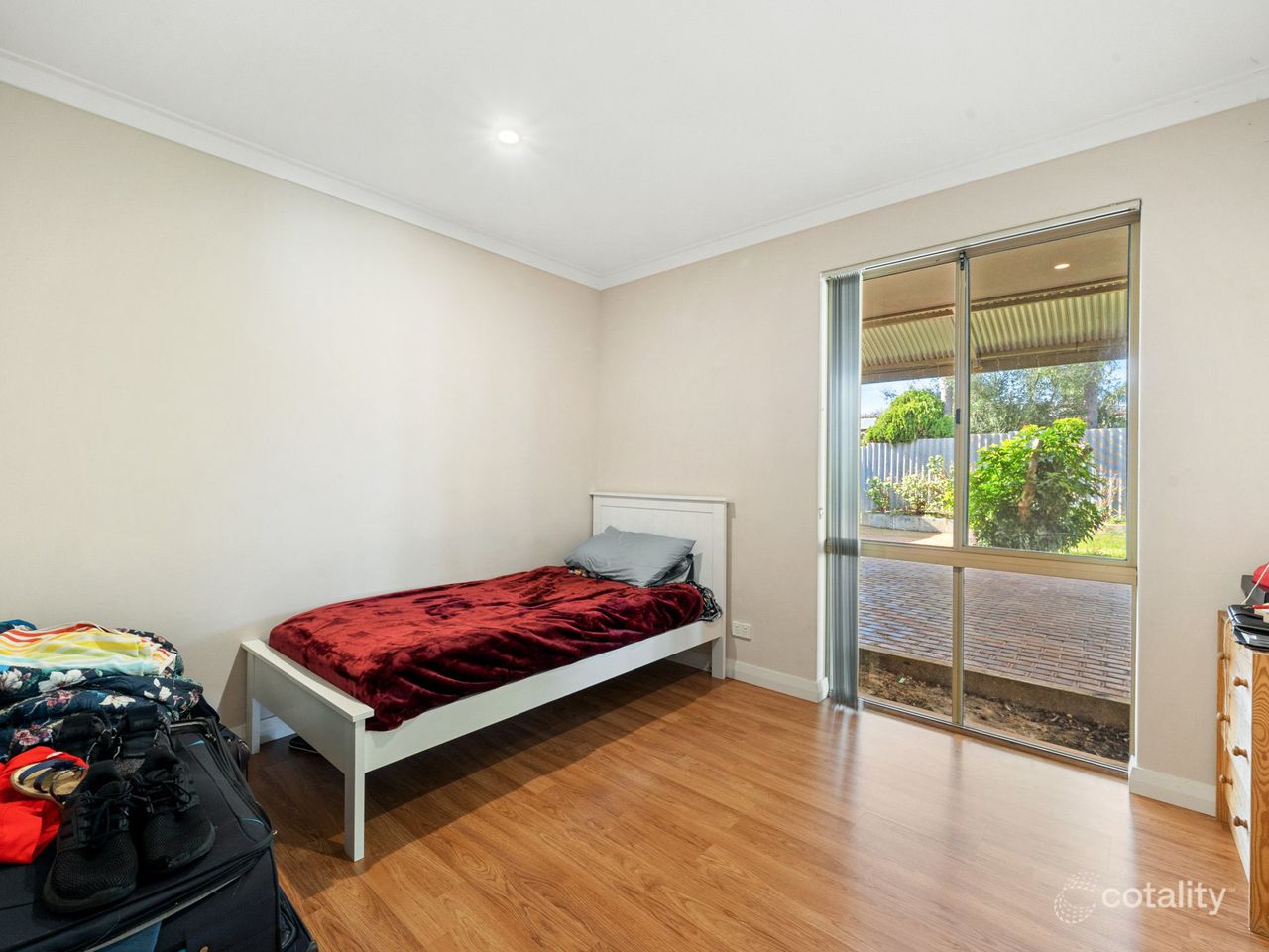 43 Whitlock Cres, South Lake, WA 6164