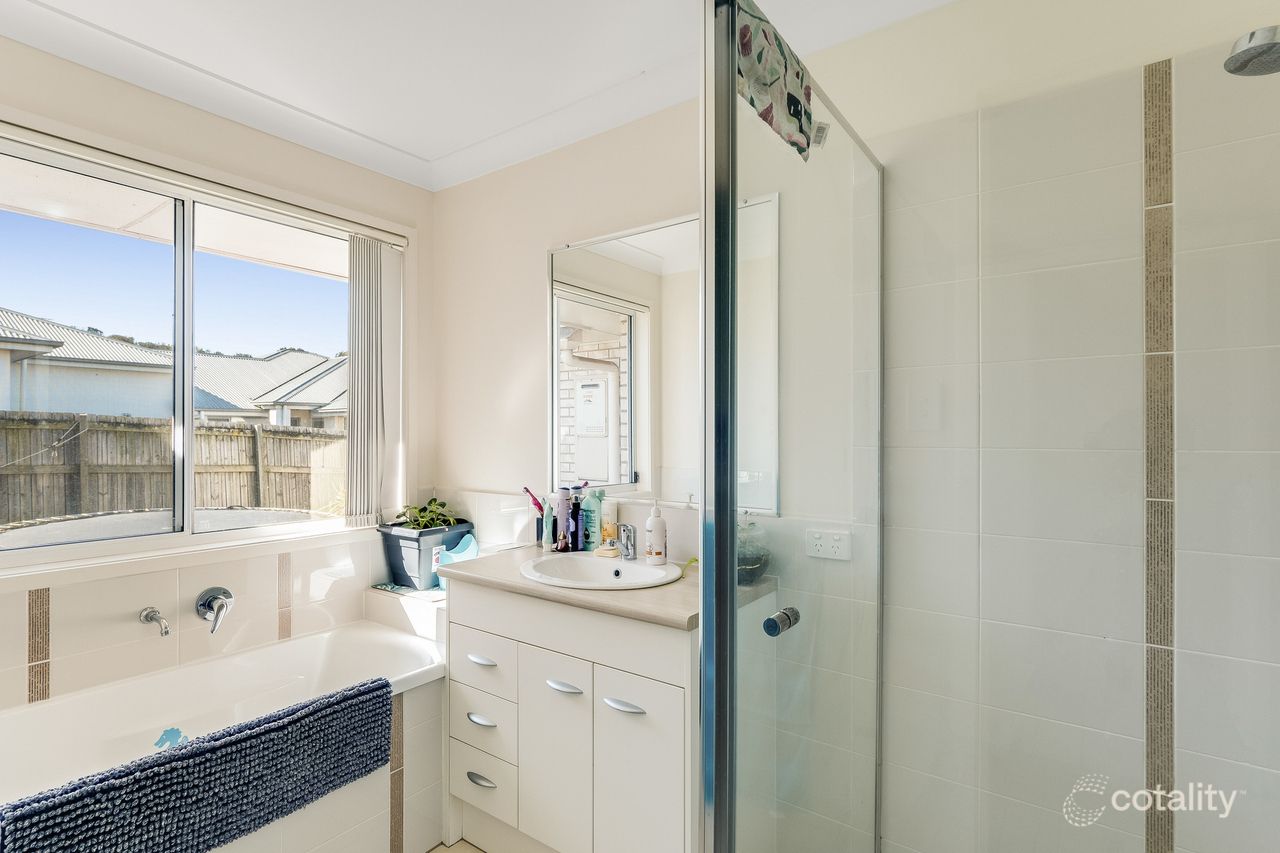 14 Sandalwood Dr, Glenvale, QLD 4350