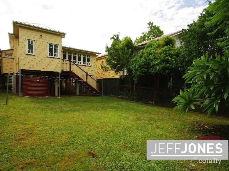 12 Mabel St, Highgate Hill, QLD 4101