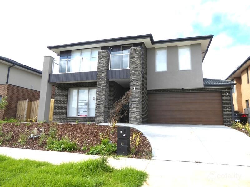 18 St Gwinear Lane, Cranbourne North, VIC 3977