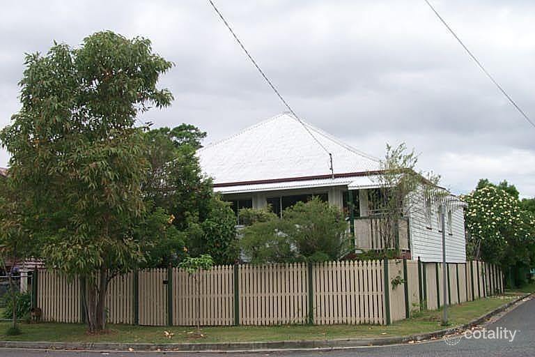 35 Blackmore St, Windsor, QLD 4030
