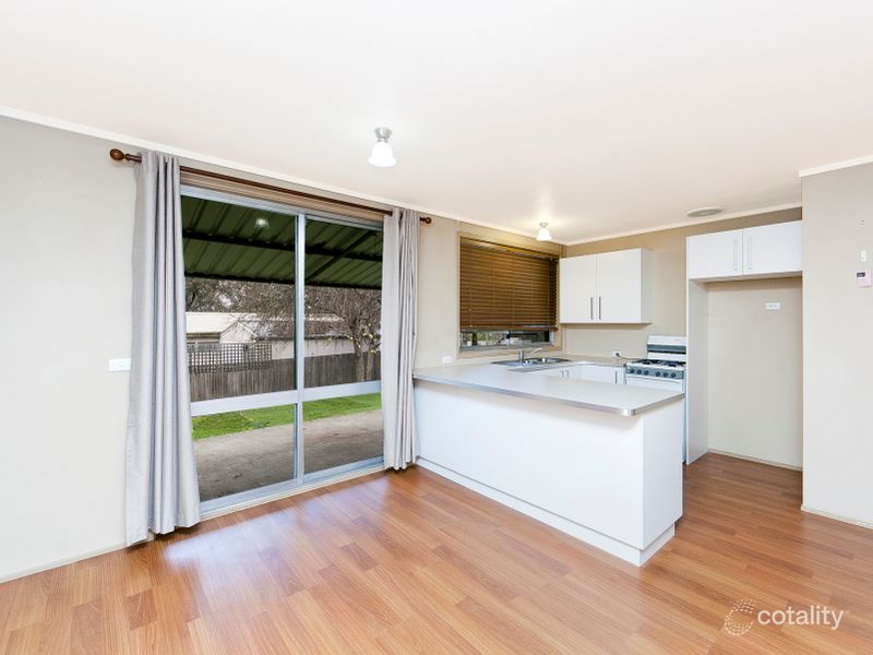 84 Fincham Cres, Wanniassa, ACT 2903