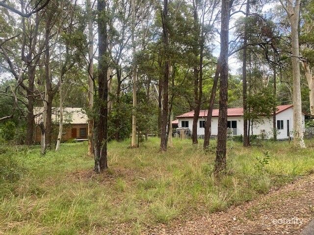 255 High Central Rd, Macleay Island, QLD 4184