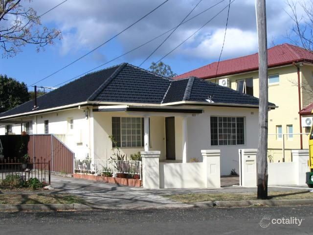 100 Florence Ave, Eastlakes, NSW 2018