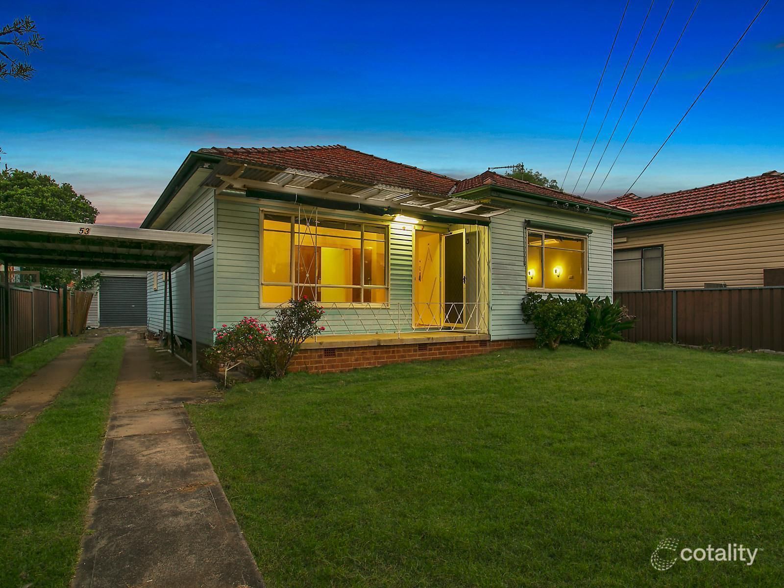 53 Fitzpatrick Cres, Casula, NSW 2170