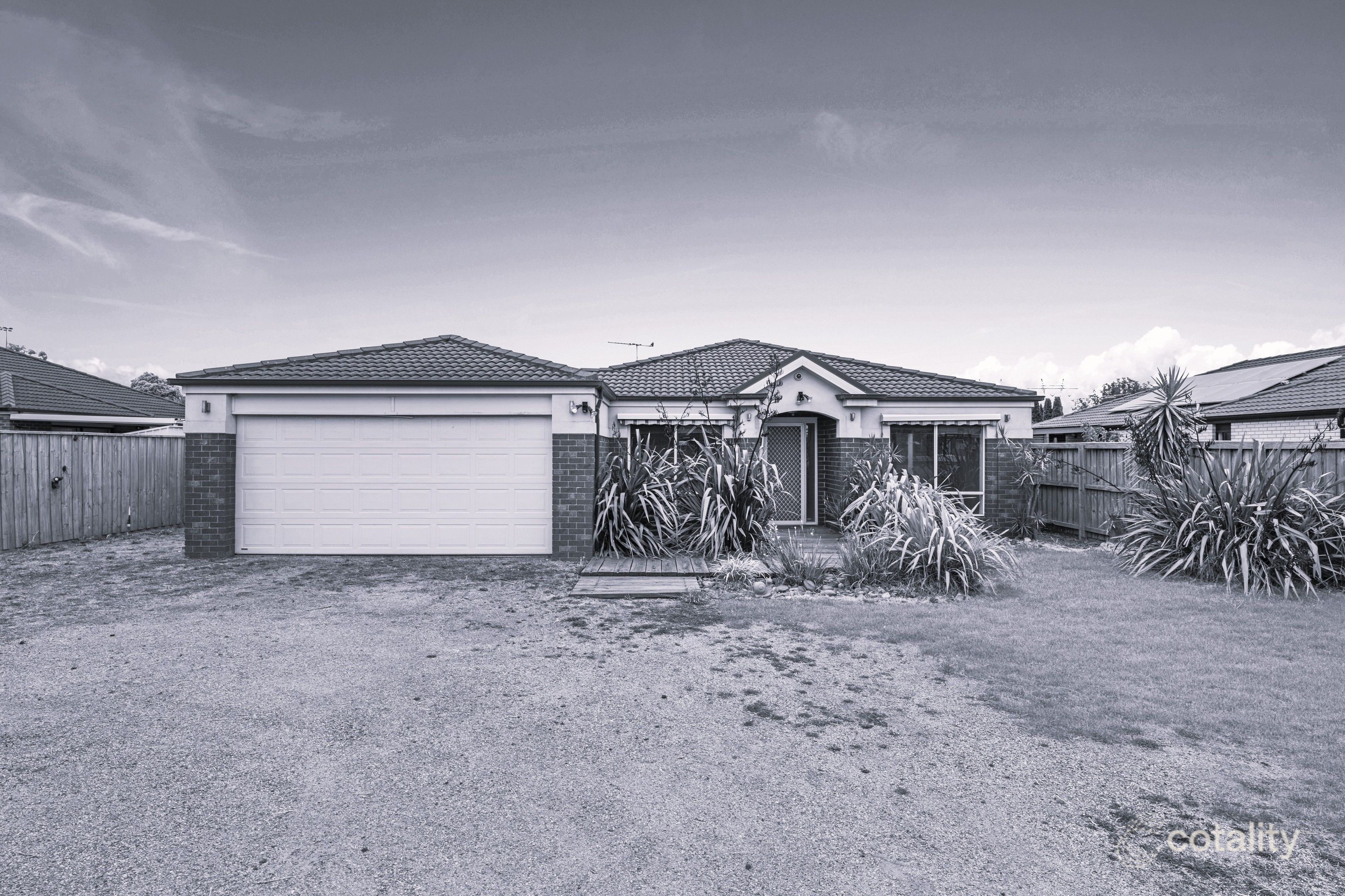 16 Dryandra Pl, Cranbourne, VIC 3977