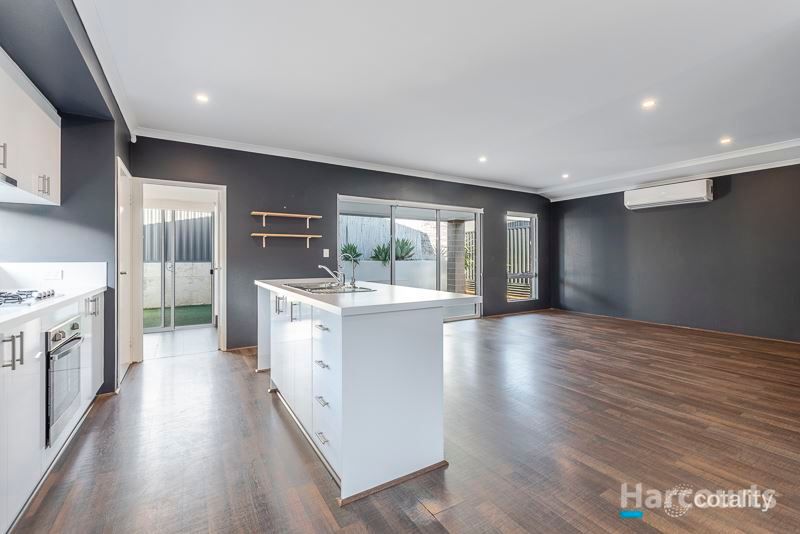 14 Lustre Rd, Eglinton, WA 6034