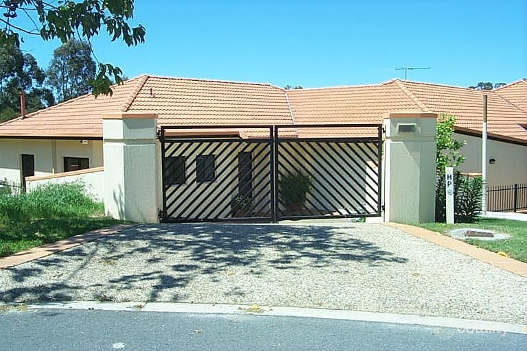 19 Hoop Pine Pl, Bridgeman Downs, QLD 4035