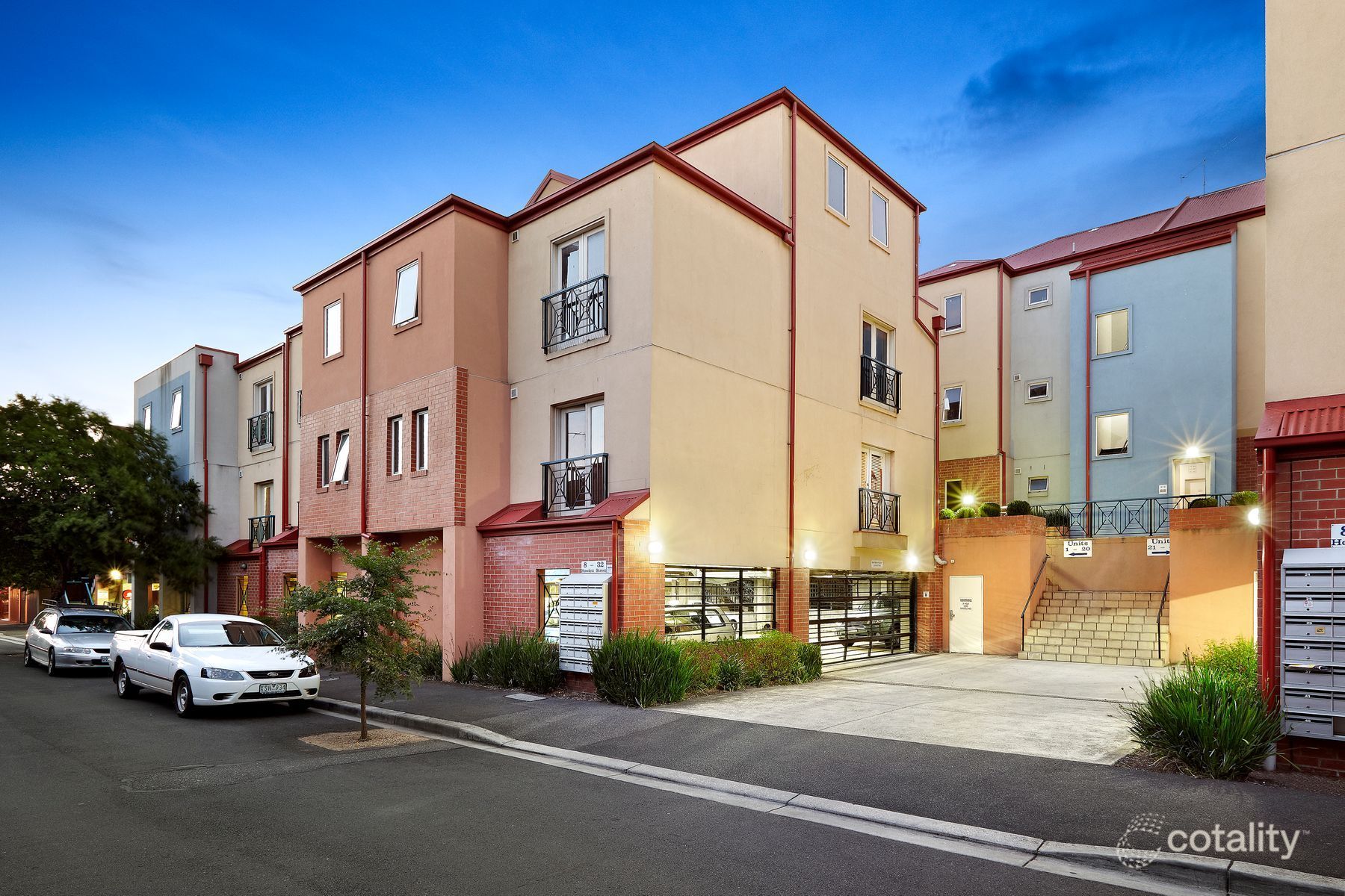 18/8 Howlett St, Kensington, VIC 3031