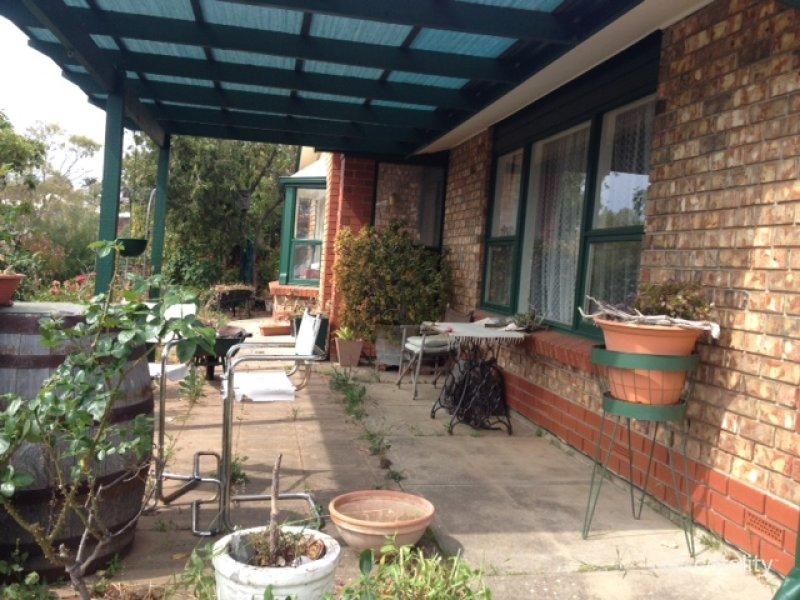 6 Coorabie Cres, Hallett Cove, SA 5158