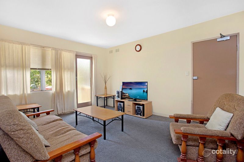 1/8-12 Marlene Cres, Greenacre, NSW 2190