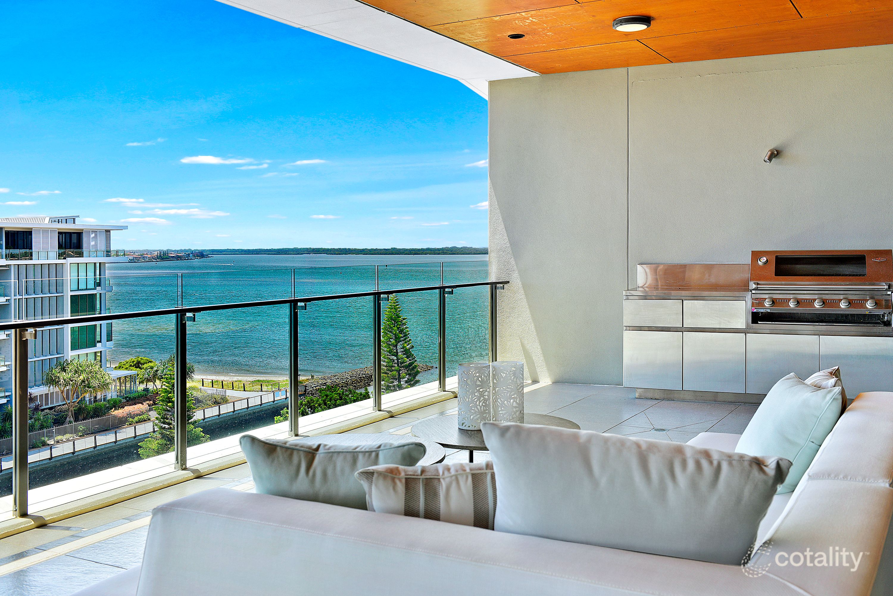 2601/323 Bayview St, Hollywell, QLD 4216