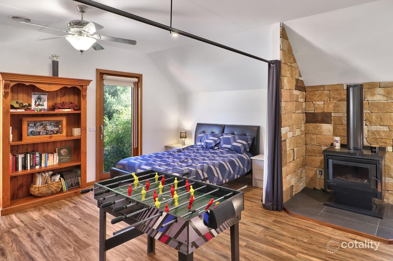 4 Barnetts Rd, Howqua Inlet, VIC 3723