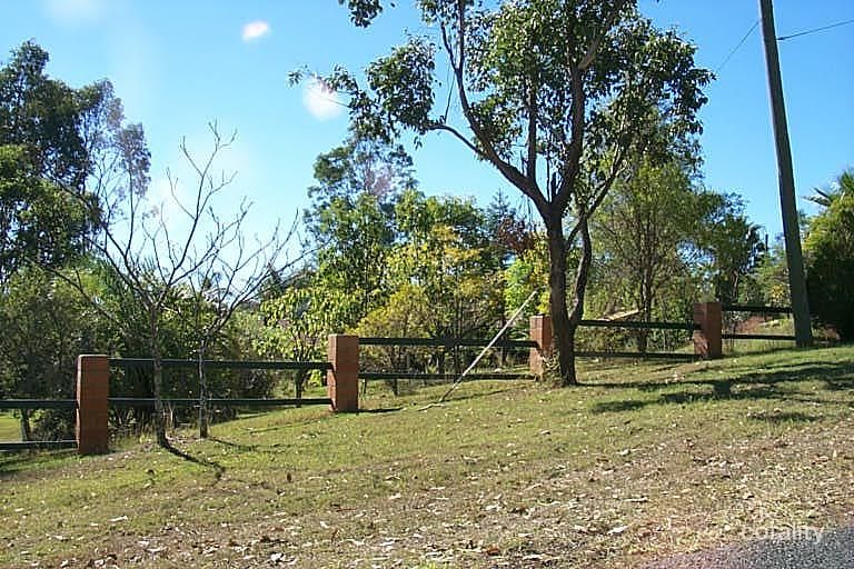 318-332 Dennis Rd, Cedar Vale, QLD 4285