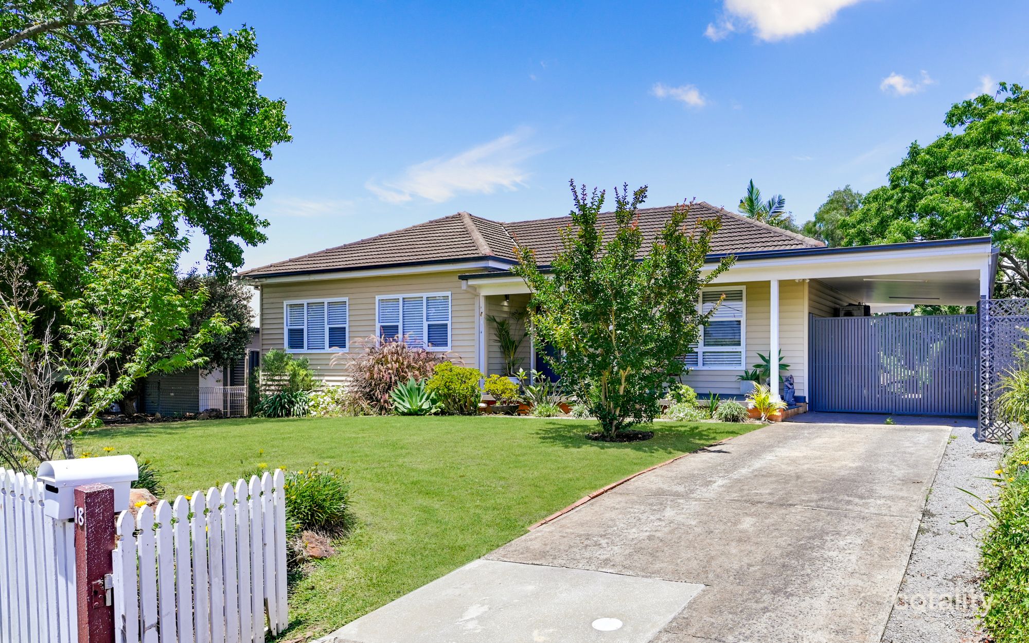 18 Macquarie Ave, Camden, NSW 2570