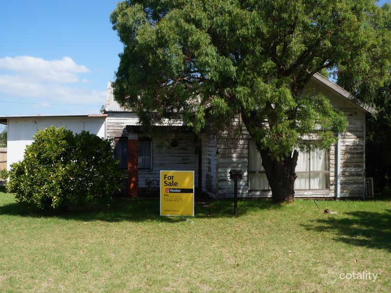 2 Fitzroy St, Stratford, VIC 3862