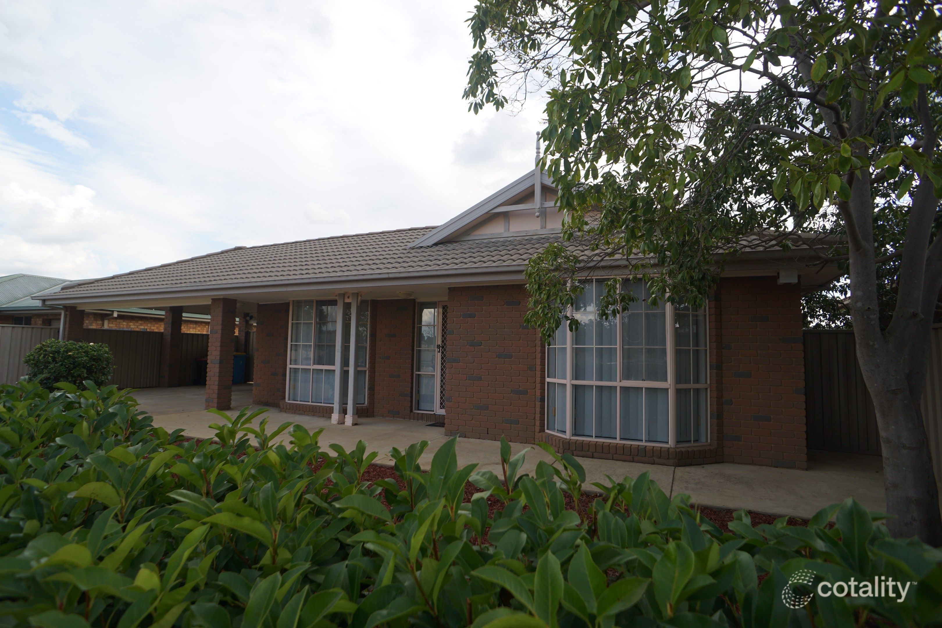 76 Kialla Lakes Dr, Kialla, VIC 3631