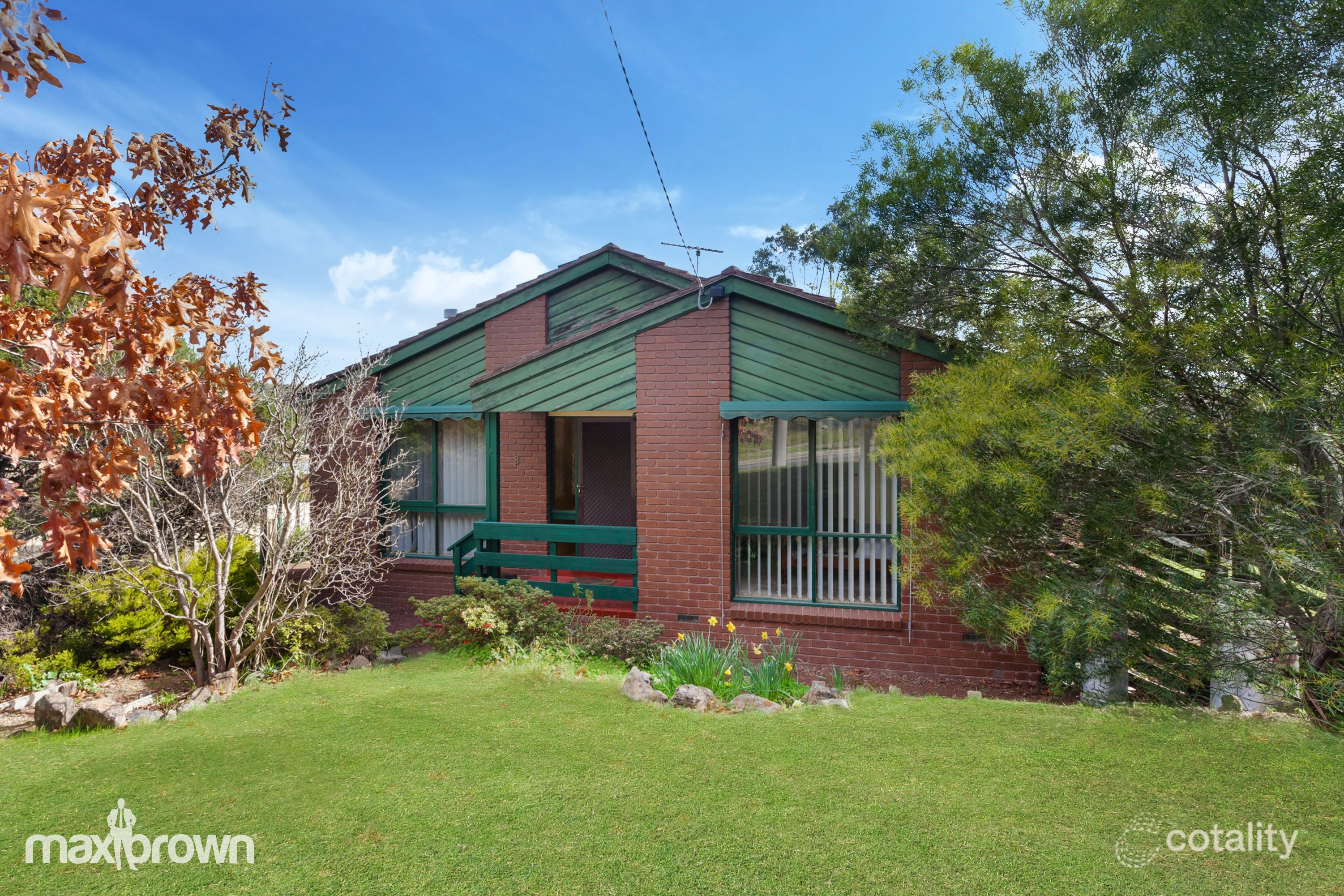 8 John Ct, Waterford Park, VIC 3658