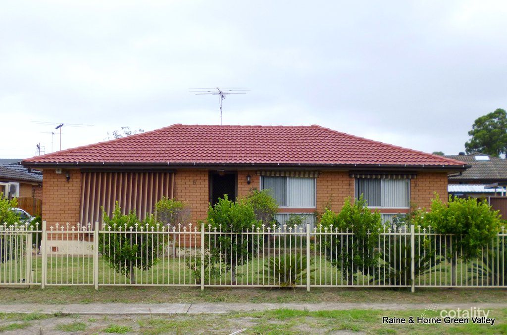 8 Rundle Rd, Green Valley, NSW 2168