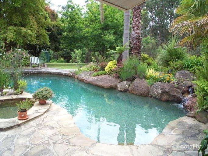 155 Glenview Rd, Launching Place, VIC 3139