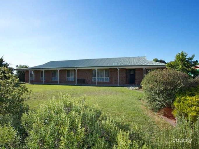 66 Park St, Nhill, VIC 3418