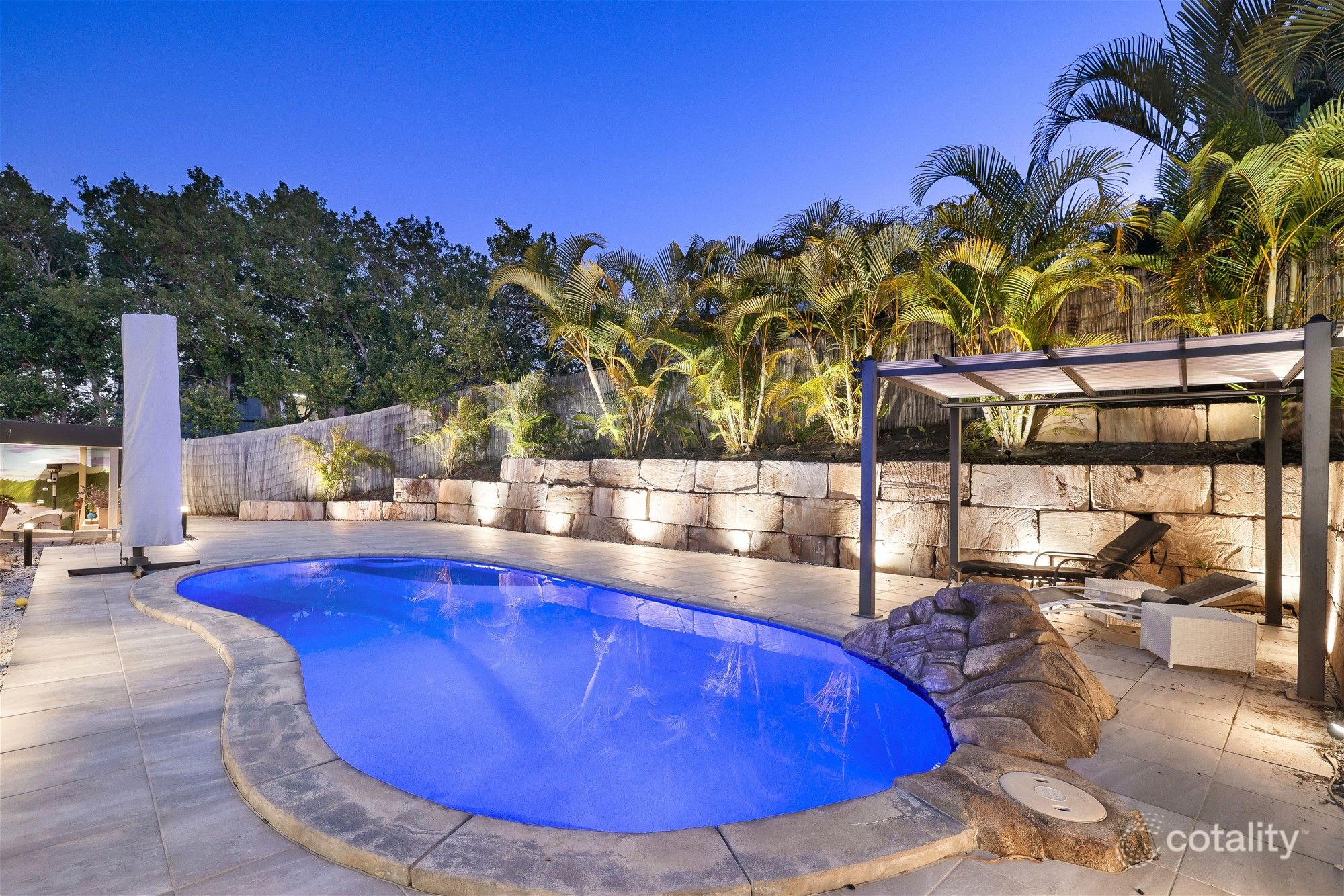 4 Rarotonga Rise, Pacific Pines, QLD 4211