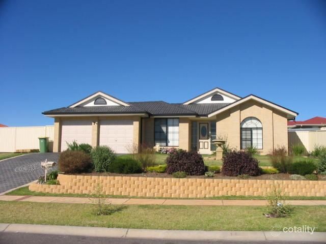 27 Highland Cres, Hamlyn Terrace, NSW 2259