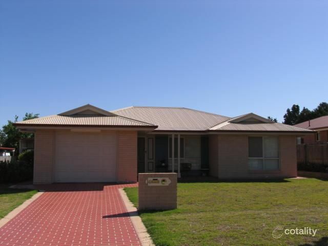 14 Lee Ct, Crows Nest, QLD 4355