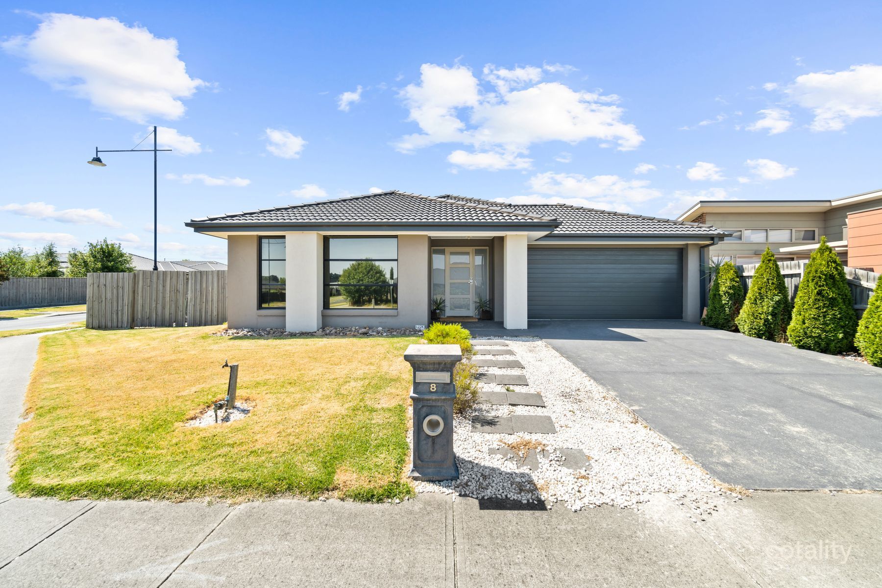 8 View Hill Dr, Traralgon, VIC 3844
