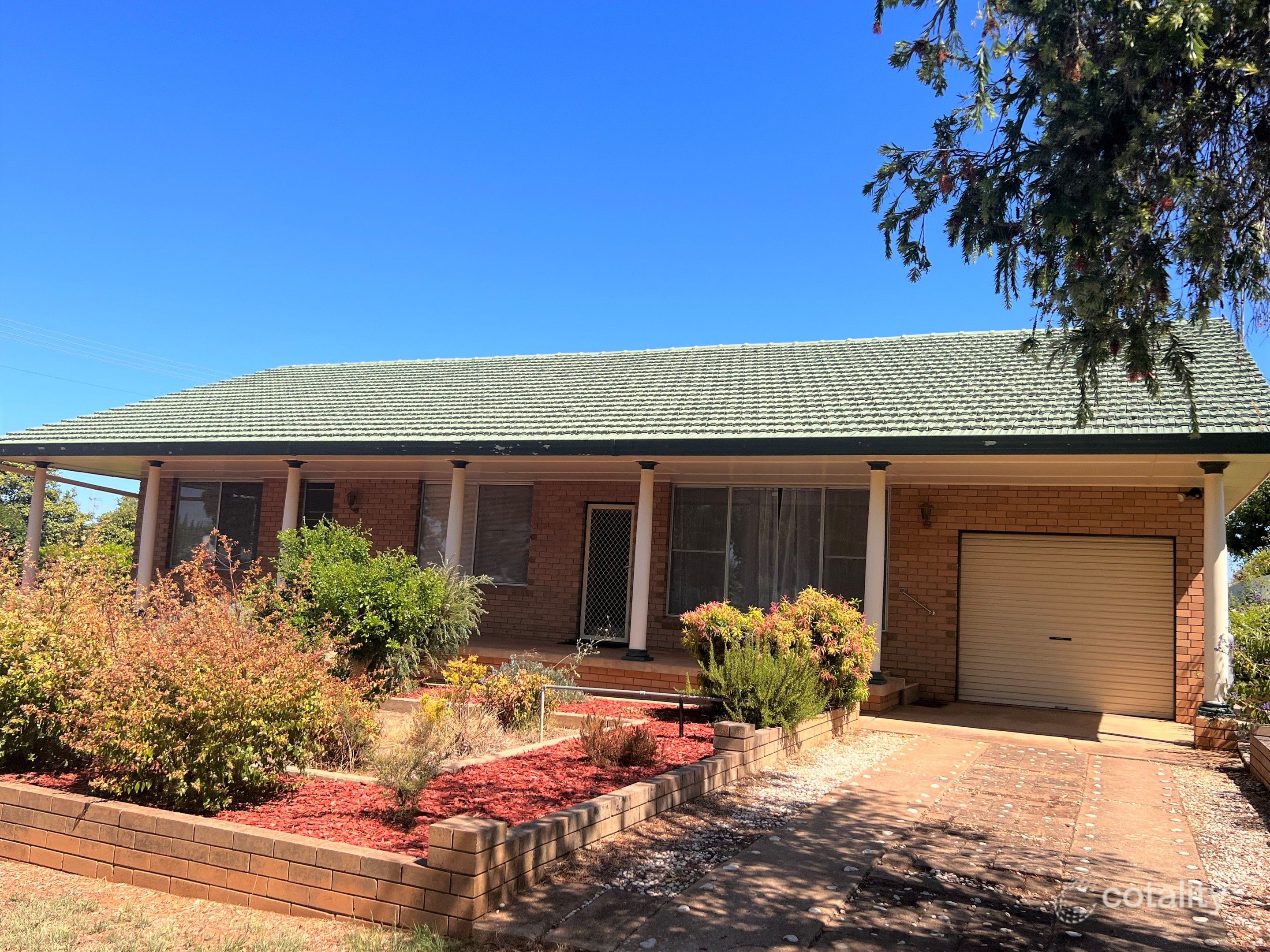 37 Rose St, Grenfell, NSW 2810