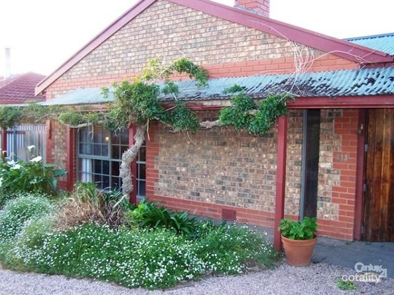 111 Quinliven Rd, Port Willunga, SA 5173