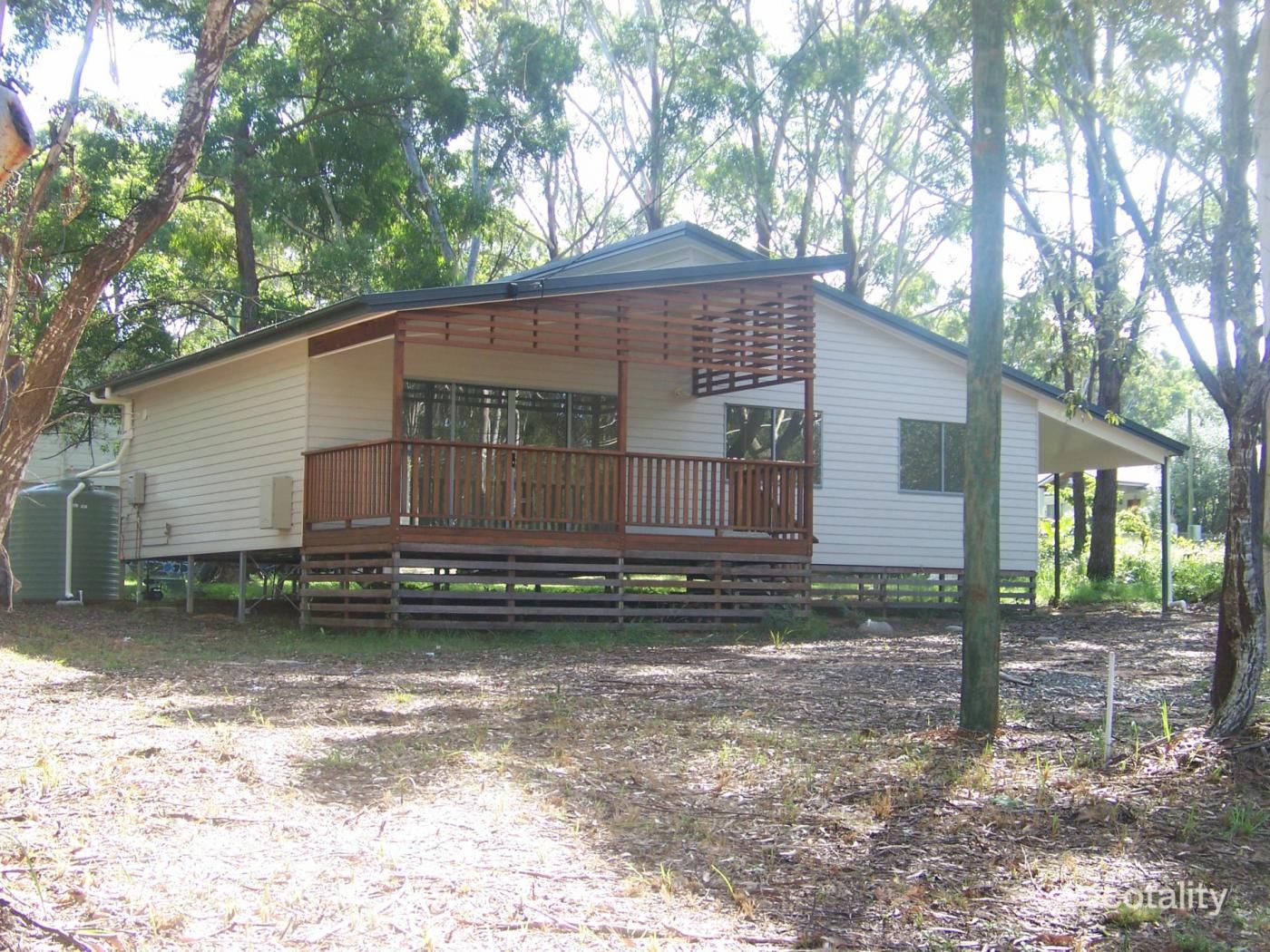 3 Forest Hill Rd, Russell Island, QLD 4184