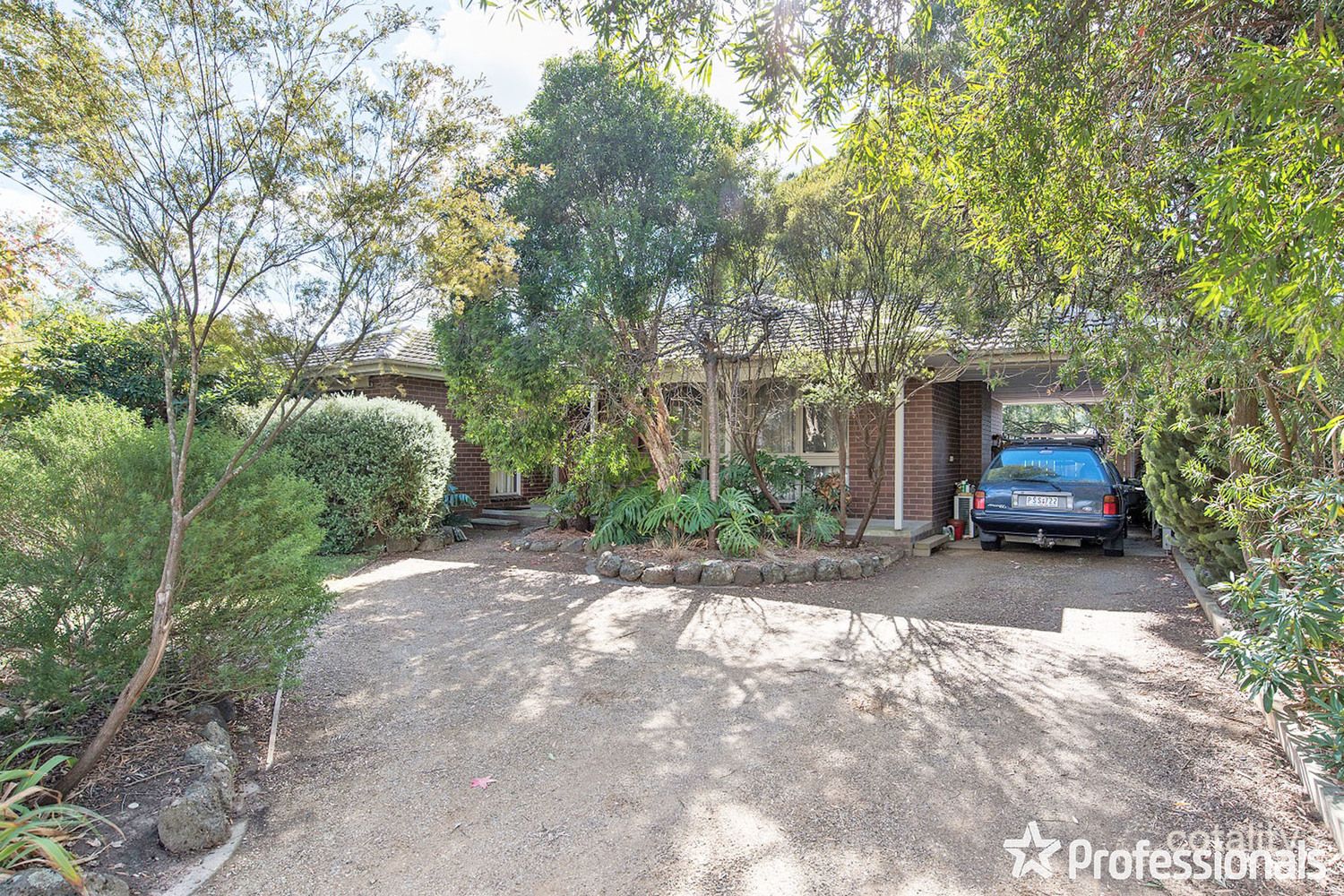 126 Esther Cres, Mooroolbark, VIC 3138
