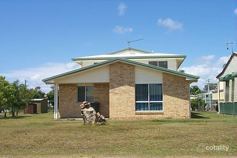 18 Seaview Ave, Maaroom, QLD 4650