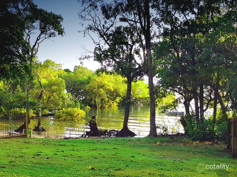 31 Calmwaters Cres, Macleay Island, QLD 4184