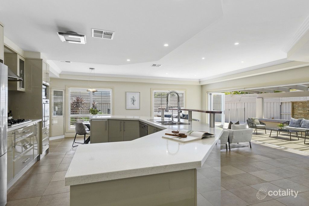 17 Pipersbrook Cres, Bella Vista, NSW 2153