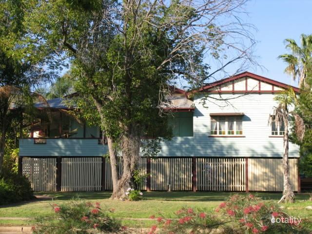 54 Capper St, Gayndah, QLD 4625