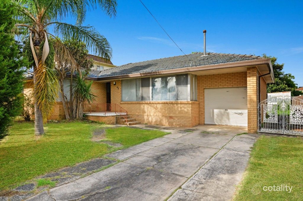 63 Wendy Ave, Georges Hall, NSW 2198