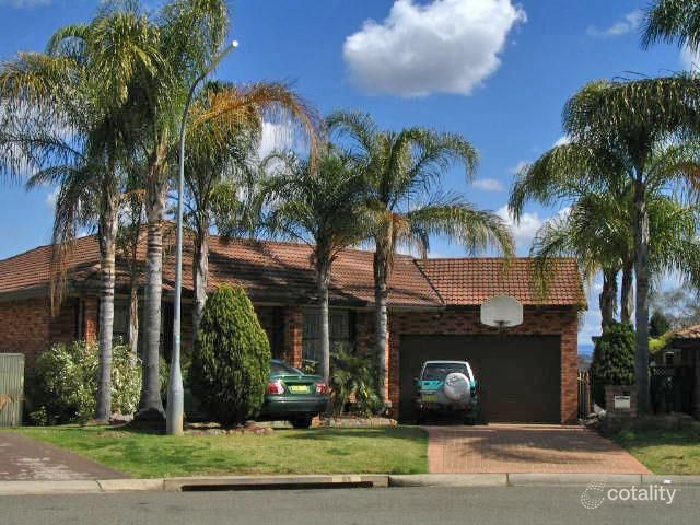 4 Juba Cl, St Clair, NSW 2759