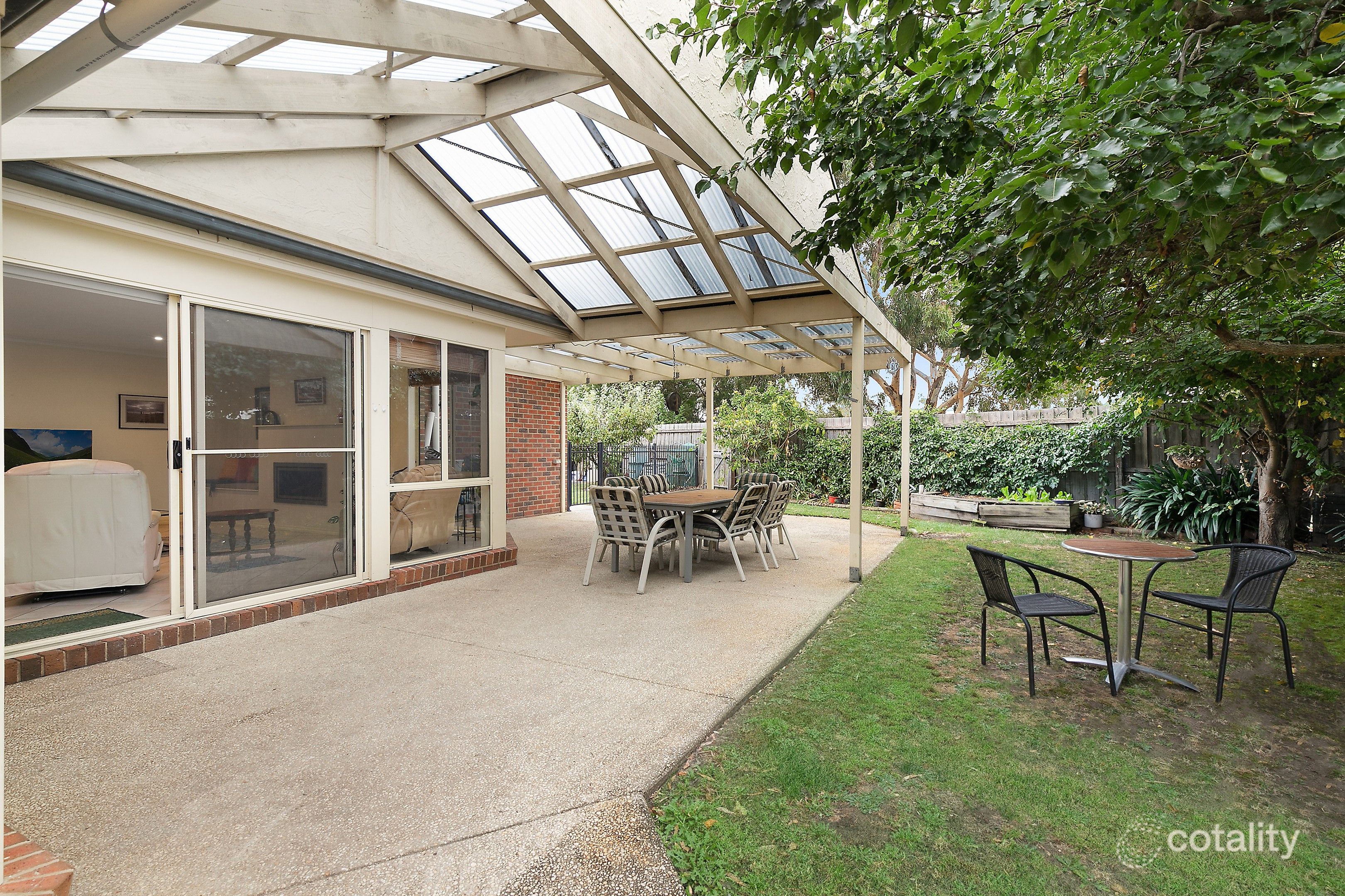 8 Clova Ave, Hamlyn Heights, VIC 3215