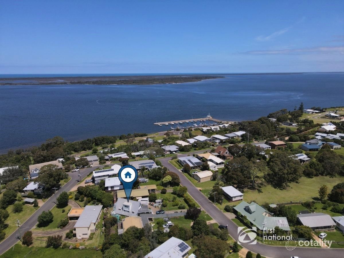 8 Hugh St, Metung, VIC 3904