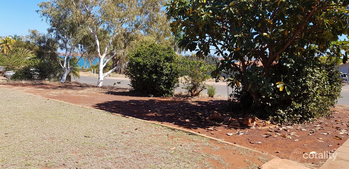 5 Durack Cres, Dampier, WA 6713